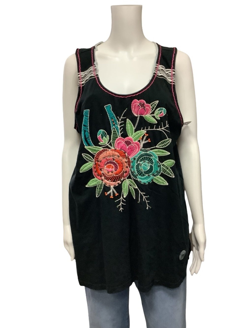 Double D Ranch Top Embroidered Floral Print Size: XL
